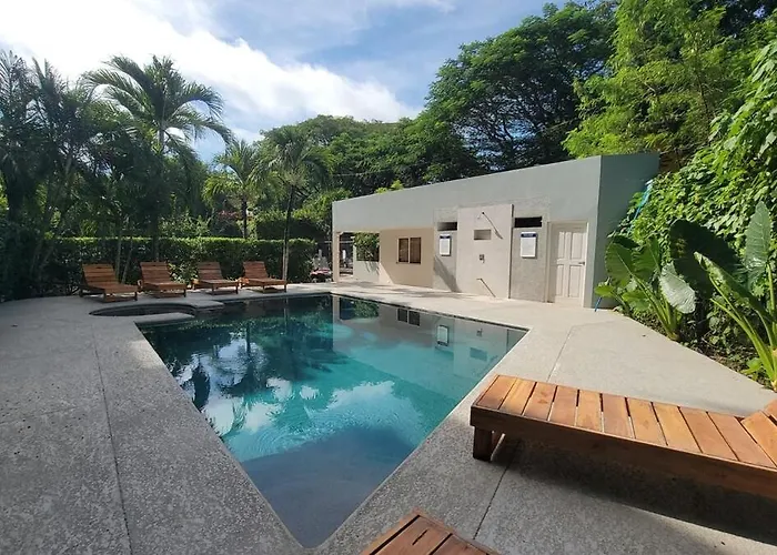 Apartment Niko - Centrally Located, Steps To Beach!