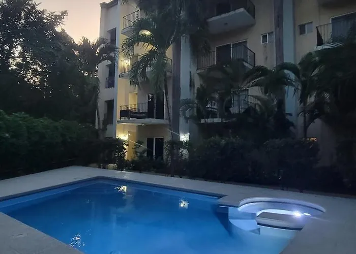 Niko - Centrally Located, Steps To Beach! Apartment